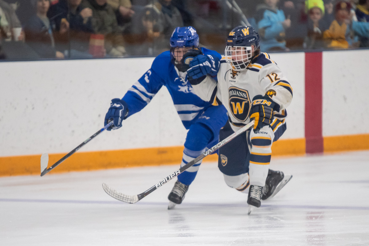 Minnetonka vs Wayzata Feb2-23 Earl Ebensteiner39